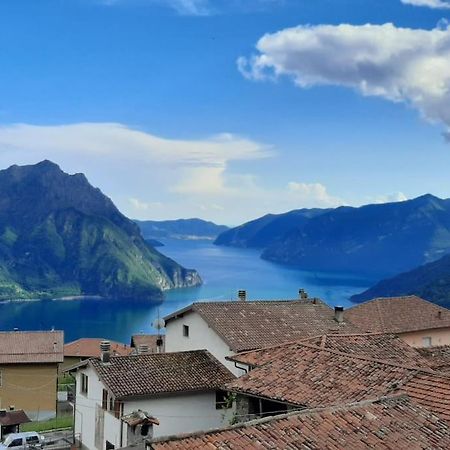 Brezza Di Lago Costa Volpino Exteriör bild