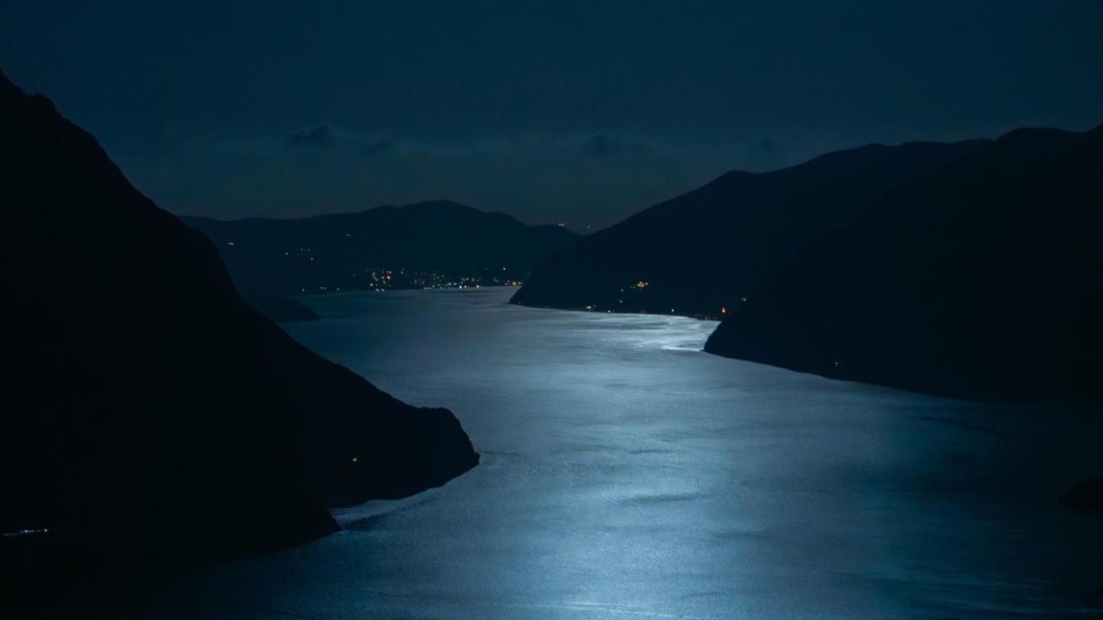 Brezza Di Lago Costa Volpino Exteriör bild